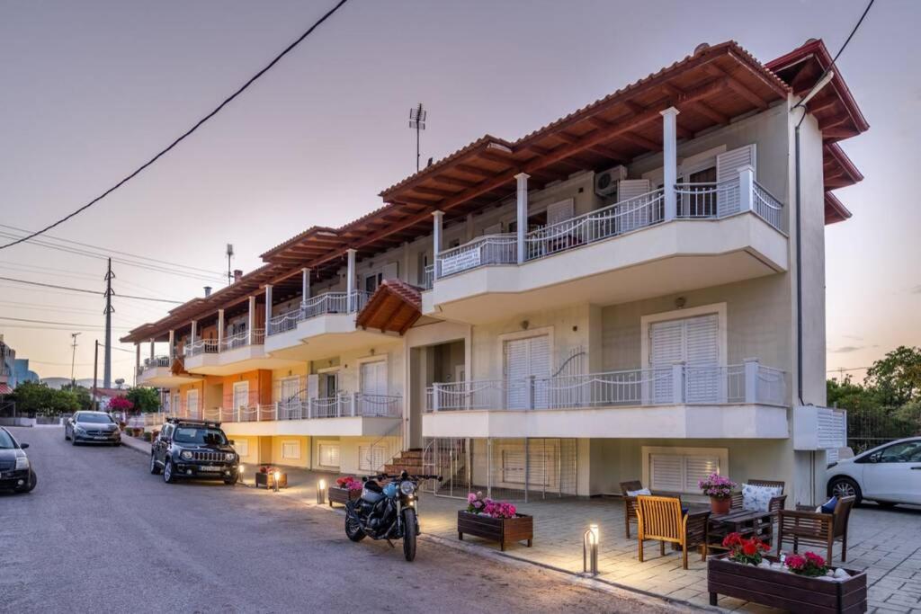 Eagle'S Nest City Apartments Aigio Eksteriør billede