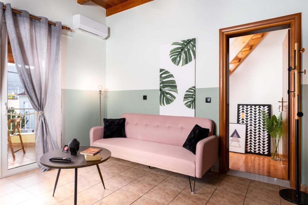 Eagle'S Nest City Apartments Aigio Eksteriør billede