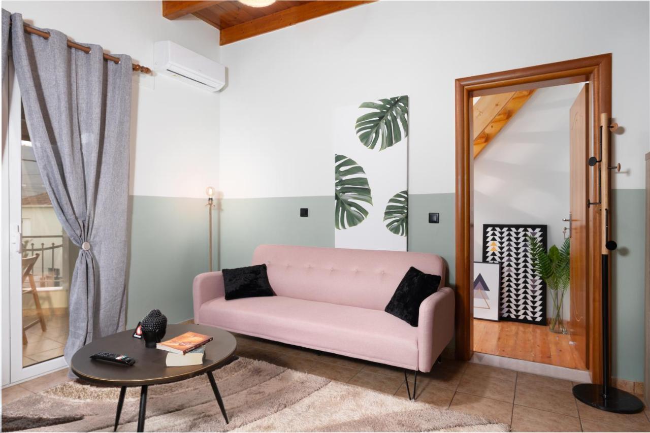 Eagle'S Nest City Apartments Aigio Eksteriør billede