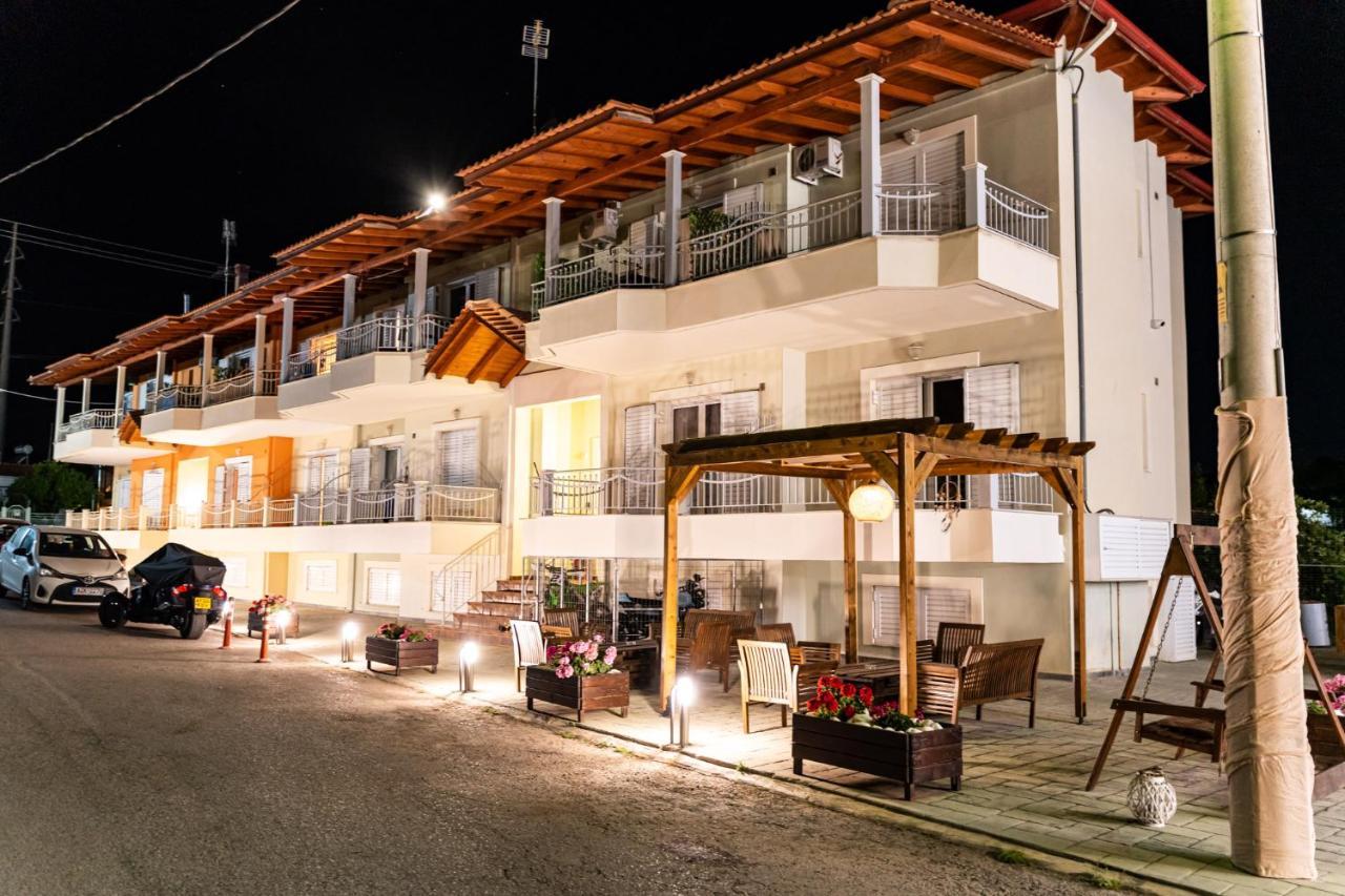 Eagle'S Nest City Apartments Aigio Eksteriør billede