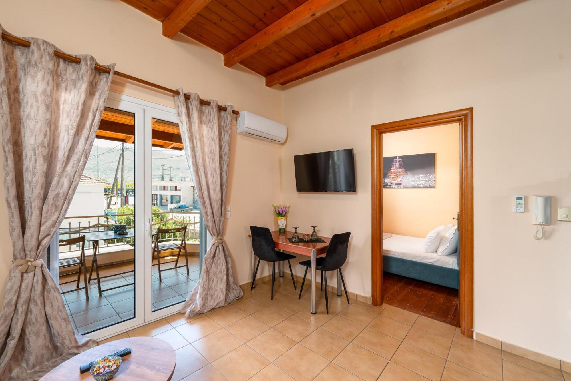 Eagle'S Nest City Apartments Aigio Eksteriør billede
